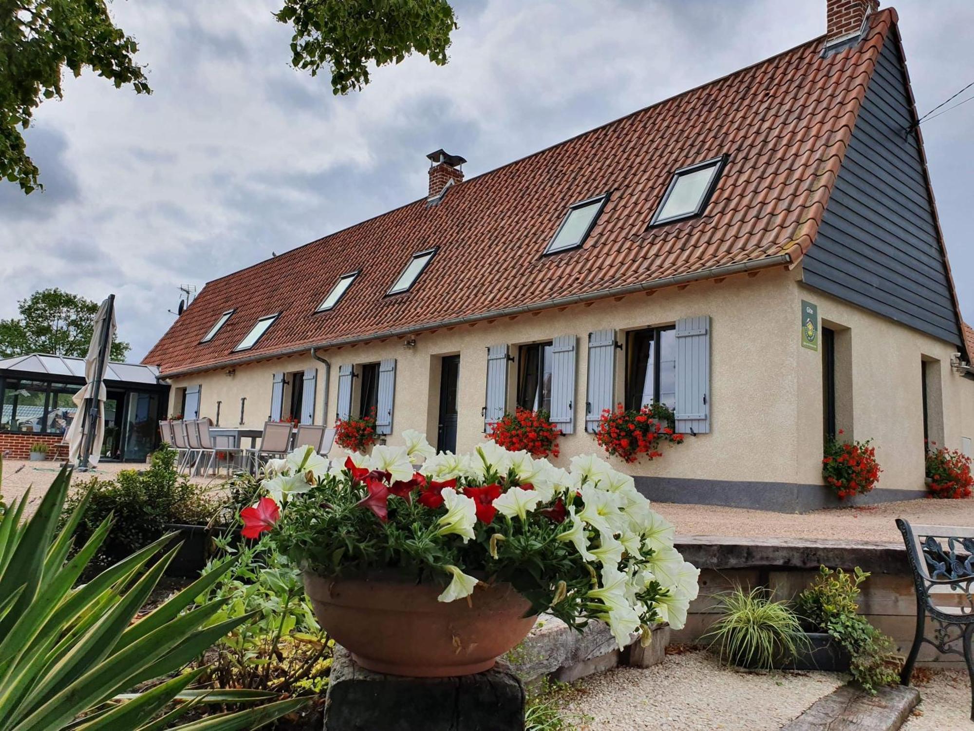 Au Chemin Du Paradis Gite De 10 Personnes 4 Etoiles Saint-Martin-Lez-Tatinghem Exteriör bild